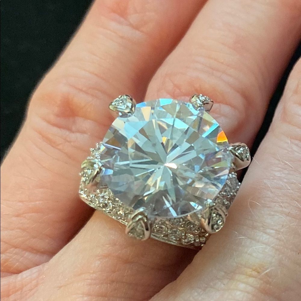 Rhodium Plating Cubic Zirconia Ring